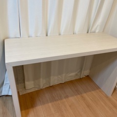 コの字テーブル