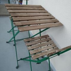 バルコニーテーブル