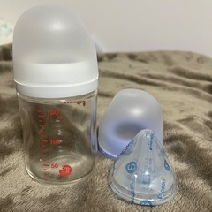 ピジョン哺乳瓶ガラス製　おまけつき