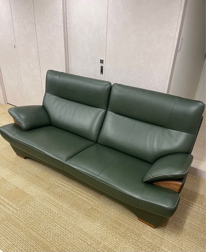 カリモク　本革ダークグリーンソファ②