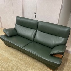 カリモク　本革ダークグリーンソファ②