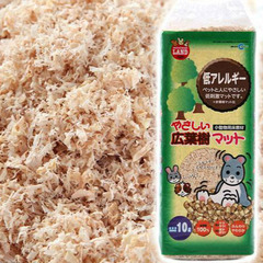 新品未使用 ハムスター 用品　床材 やさしい広葉樹マット 10L...