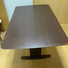 伸縮テーブル