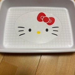 ハローキティのトレイ