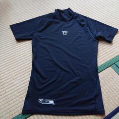 UNDER ARMOUR  アンダーシャツ