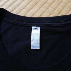 adidas Tシャツの画像
