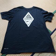 NIKE Tシャツ