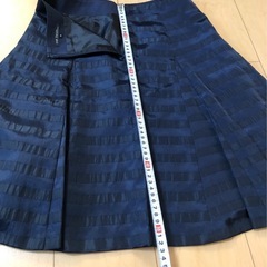 【新品】23区 オンワード樫山 スカート フレアスカート M 36 紺 ネイビーの画像