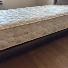 ●シングルベッド　ロータイプ●あげますの画像