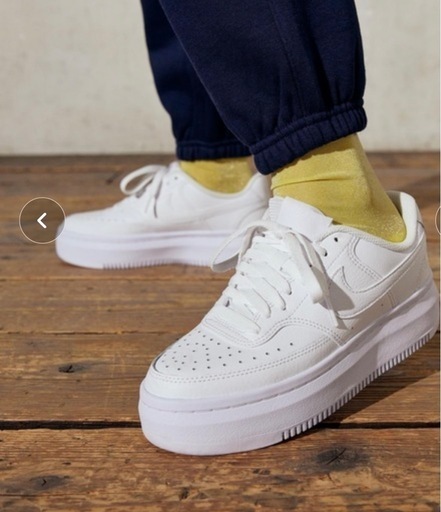 NIKE スニーカー