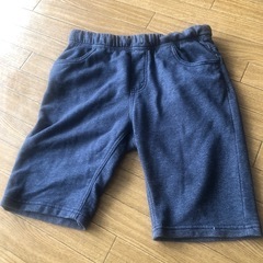 リーバイス半ズボン