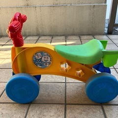 訳あり アンパンマン三輪車の画像