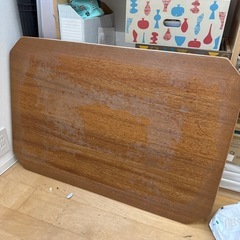 テーブル