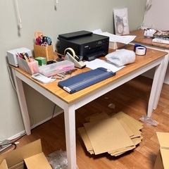 IKEAのテーブル　大