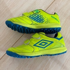 UMBRO フットサルシューズ　18センチの画像