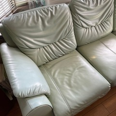 座り心地いい　本革　ソファー　4人用の画像