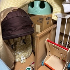 赤ちゃん用品多数
