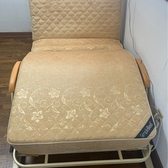 リクライニングベッド　無料の画像