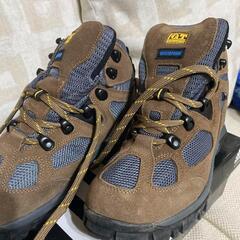 新品 未使用品 GT ホーキングス 防水 登山靴 ブラウン・グレー 匿名配送の画像