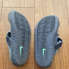 NIKE サンダル　13cmの画像
