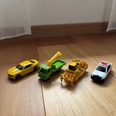 トミカ　ミニカー4台