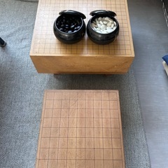 囲碁盤と碁石
