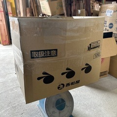 【木工屋の焚き付け端材セット】《8.2kg》乾燥材　バーベキュー　焚き火の画像