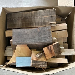 【木工屋の焚き付け端材セット】《8.2kg》乾燥材　バーベキュー...