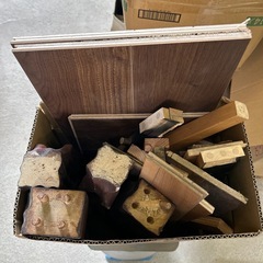 【木工屋の焚き付け端材セット】《8.8kg》乾燥材　バーベキュー...