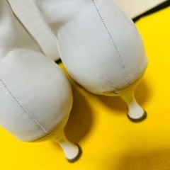 ホワイトのショートブーツ/24.5cmの画像