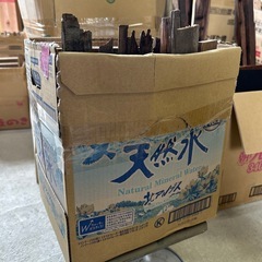 【木工屋の焚き付け端材セット】《7.1kg》乾燥材　バーベキュー　焚き火の画像