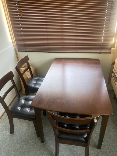 テーブル＆椅子3脚セット