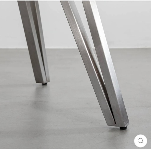 KANADEMONO　THE CAFE TABLE / 天然木シリーズ　Stainless トライアングル 4pin × ラウンド φ