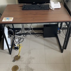 パソコンデスク差し上げます