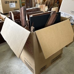 【木工屋の焚き付け端材セット】《17.7kg》乾燥材　バーベキュー　焚き火の画像