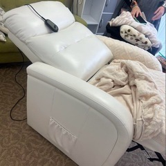 展示美品　電動リクライニングチェア　　　