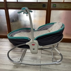 電動
ベビーベッド　ゆりかごの画像
