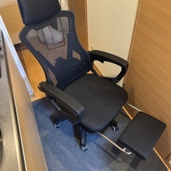 【無料】ゲーミングチェア&フロアマットの画像