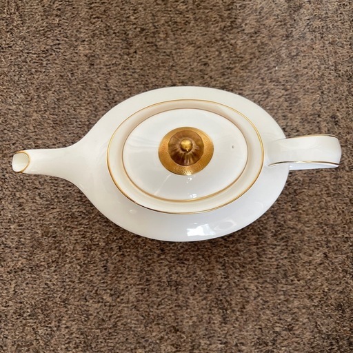商品No.2
 :希少！！    Gold  Teapot Largeティーポット 金縁 ホワイト 上品