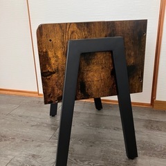 サイドテーブルの画像