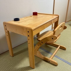 yamatoya  幼児用デスク& チェア
