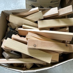 【木工屋の焚き付け端材セット】《8.2kg》乾燥材　バーベキュー...