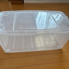 衣装ケース　ローラー付き
