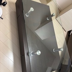 ガラスローテーブル