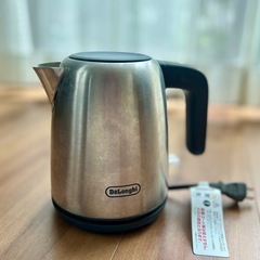 デロンギ（DeLonghi）  電気ケトル　瞬間湯沸かしポット　...