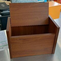 0501-024 壁掛け　収納箱