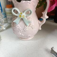 陶器製花瓶 ホワイト ピンク装飾の画像