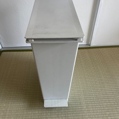ペダル式ゴミ箱　無印良品