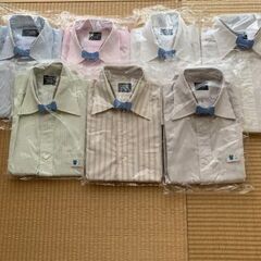 半袖ワイシャツあげます