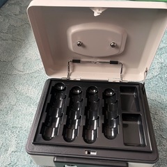 手提げ金庫　SCB-8の画像